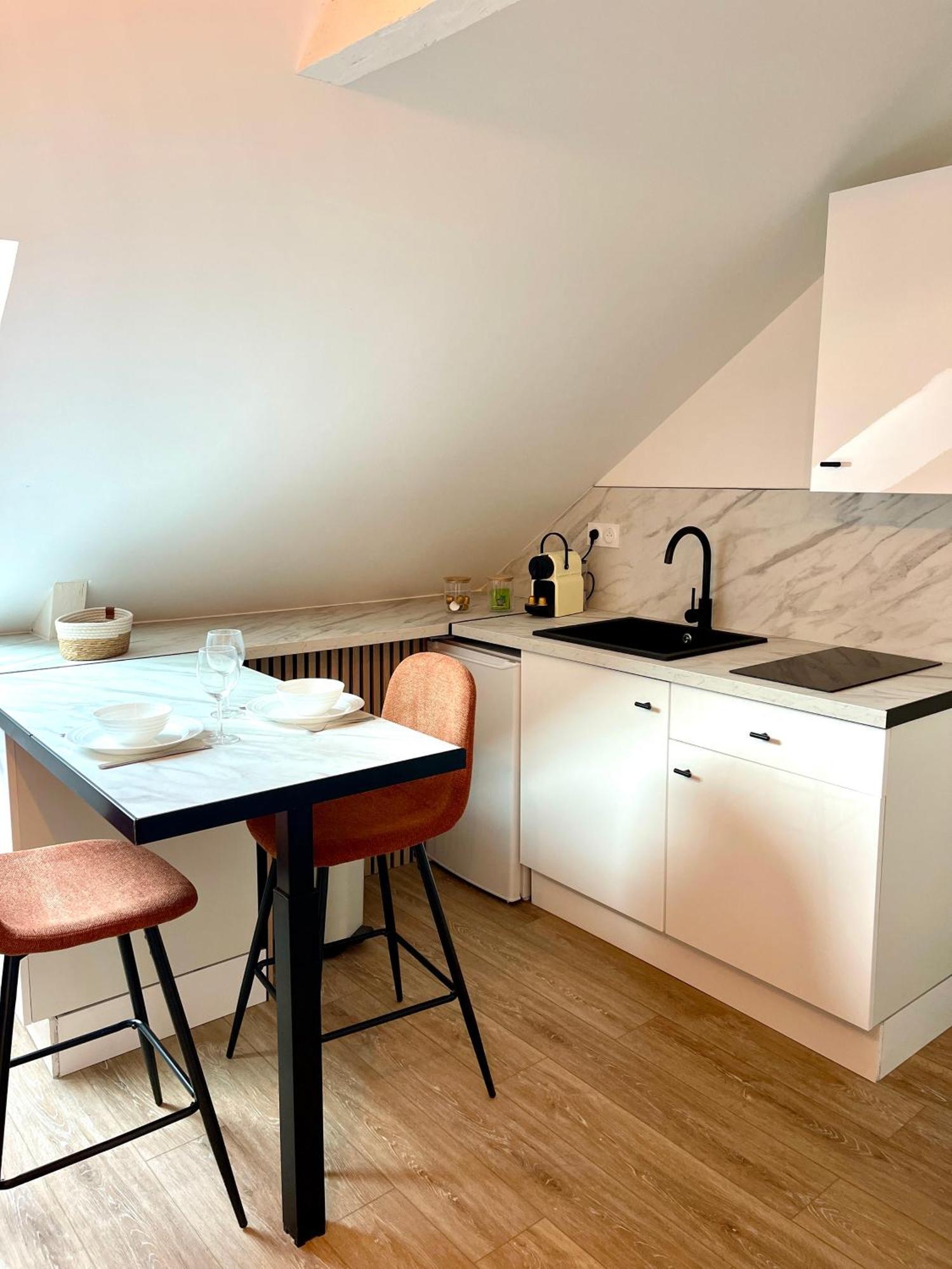 L'Ecluse - Appartement Tinténiac Exteriör bild